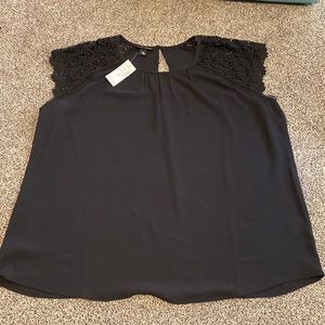 Woman’s Dress Barn Top